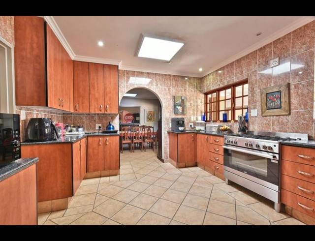 4 BEDROOM HOUSE FOR SALE IN RANDPARK RIDGE